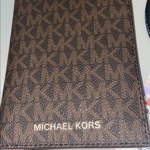 Michael kors wallet
